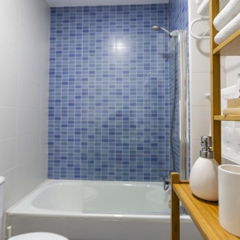 LUMINOSO APARTAMENTO en el centro de Cádiz - Apartamento de 2 dormitorios - 33