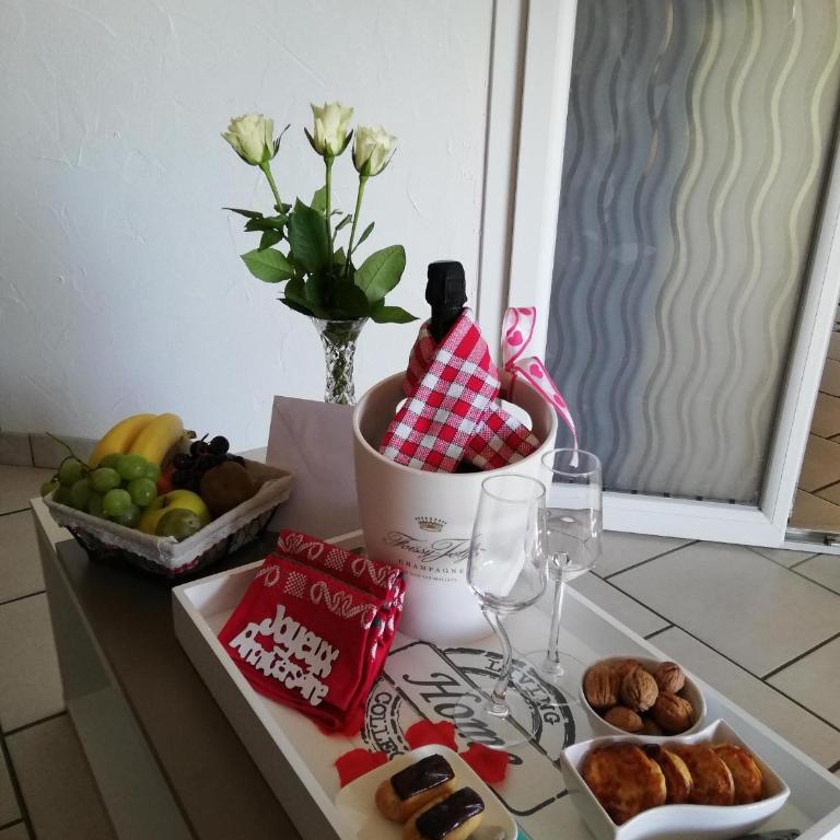 AU NID COSY D'ISA A GERARDMER VOSGES - Spas privatifs - Chambre Double avec Terrasse et Jacuzzi Privé - 10