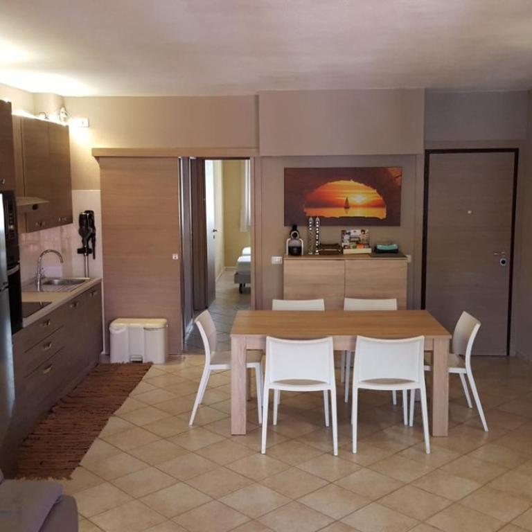 Condominio Le Palme - Appartamento con 2 Camere da Letto - 1