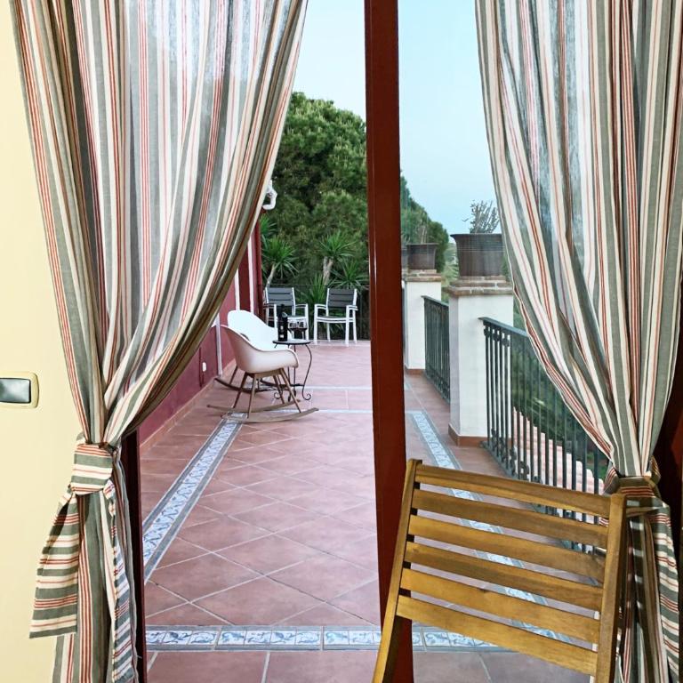 VILLA NABRISA MARBELLA, 5 BEDROOM, PRIVATE POOL, GARDEN, BBQ - Villa - 12