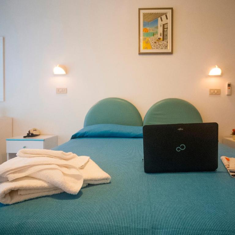 Hotel Baden Baden - Standard Double Room - 3