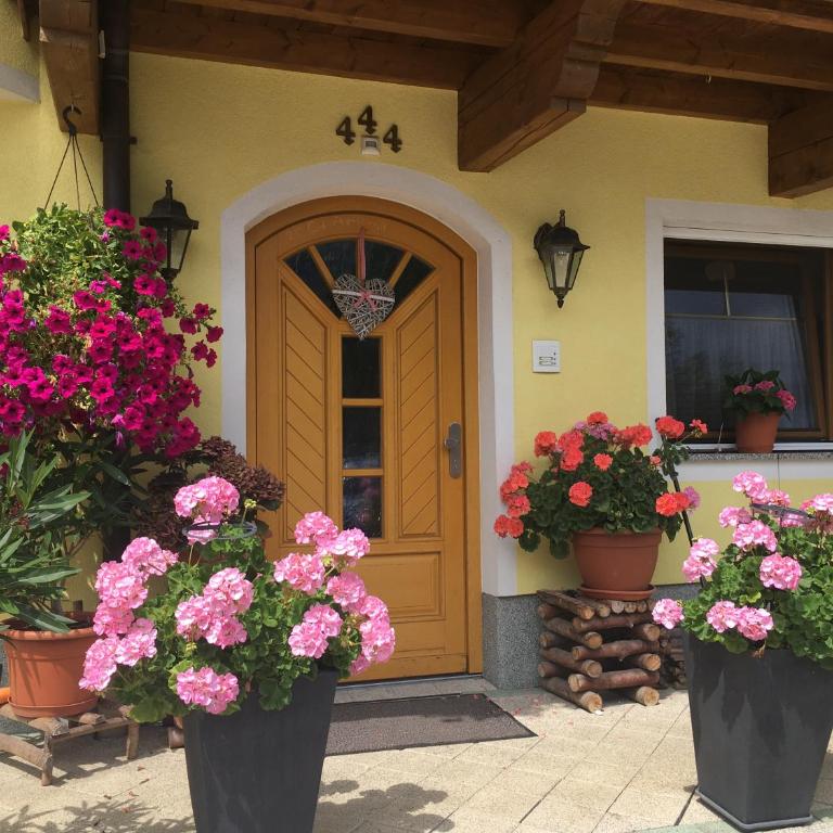 Landhaus Katharina bis 5 Personen mit Saunachalet und Blick auf die Bergwelt des Zillertals - Apartment mit Blick auf die Berge - 3