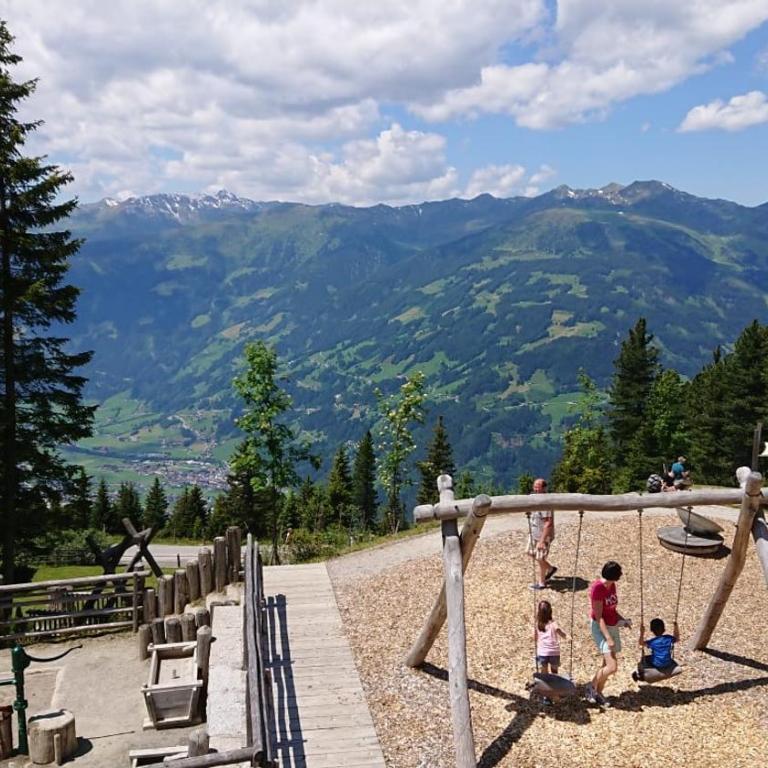 Landhaus Katharina bis 5 Personen mit Saunachalet und Blick auf die Bergwelt des Zillertals - Apartment mit Blick auf die Berge - 34