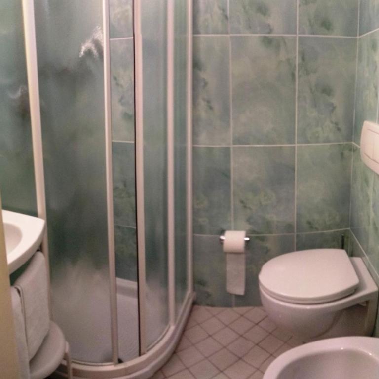 Hotel Baden Baden - Standard Single Room - 2