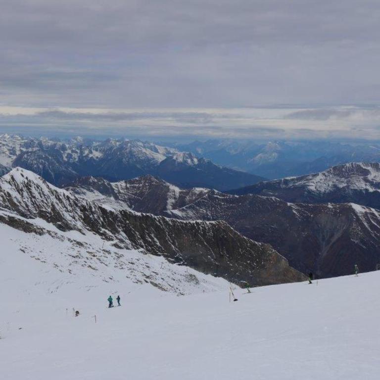 Landhaus Katharina bis 5 Personen mit Saunachalet und Blick auf die Bergwelt des Zillertals - Apartment mit Blick auf die Berge - 55