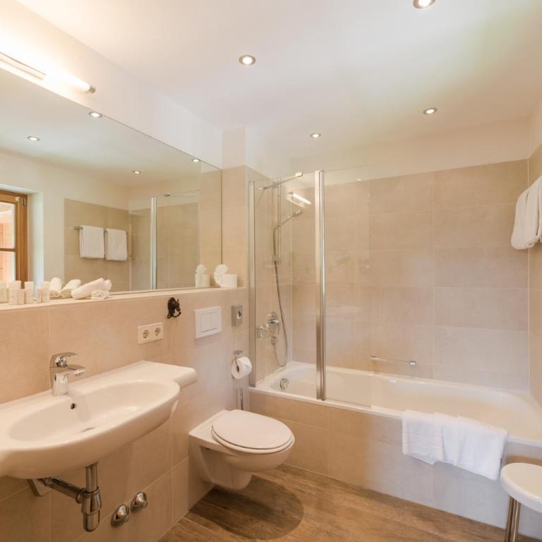 Relais & Châteaux Gut Steinbach Hotel Chalets SPA - Superior Doppelzimmer - 4