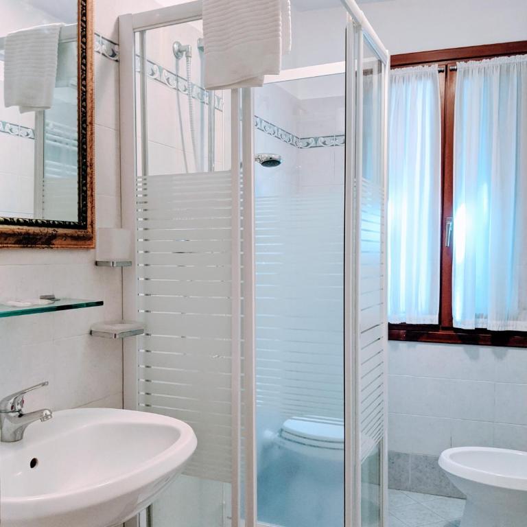 Ca' San Vio - Camera Matrimoniale con Bagno Privato Esterno - 2