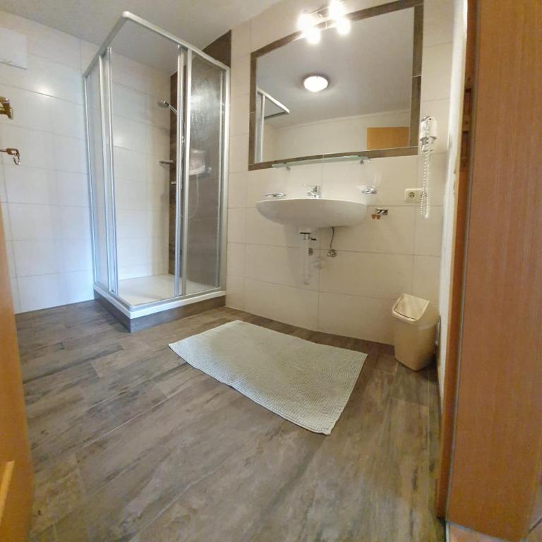 Gästehaus Flörl 1 - Apartment mit 3 Schlafzimmern - 10
