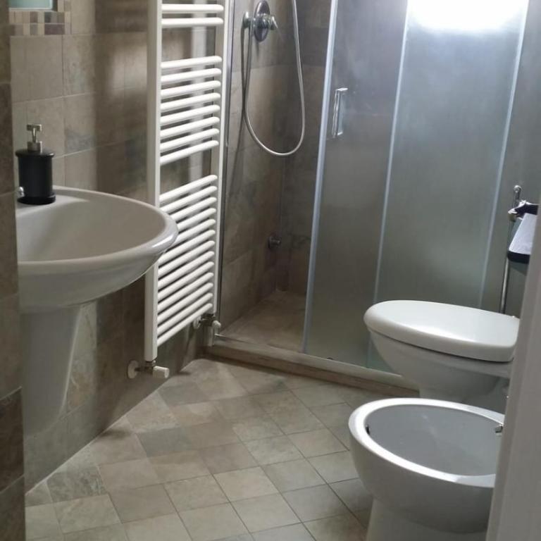 Carpe Diem Ancona - Camera Matrimoniale con Bagno Privato Esterno - 3