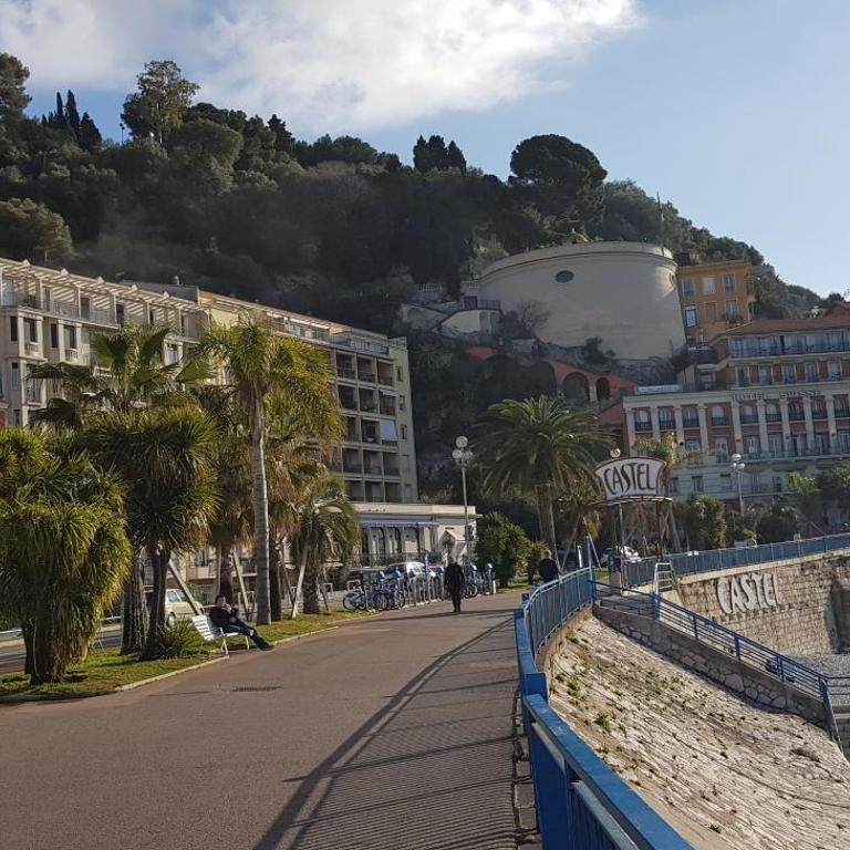 Studette en plein cœur du Vieux Nice - Studio - 53