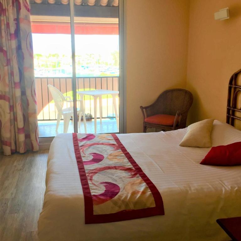 Hotel Alhambra - Chambre avec Terrasse et Climatisation - Vue sur Port - 1