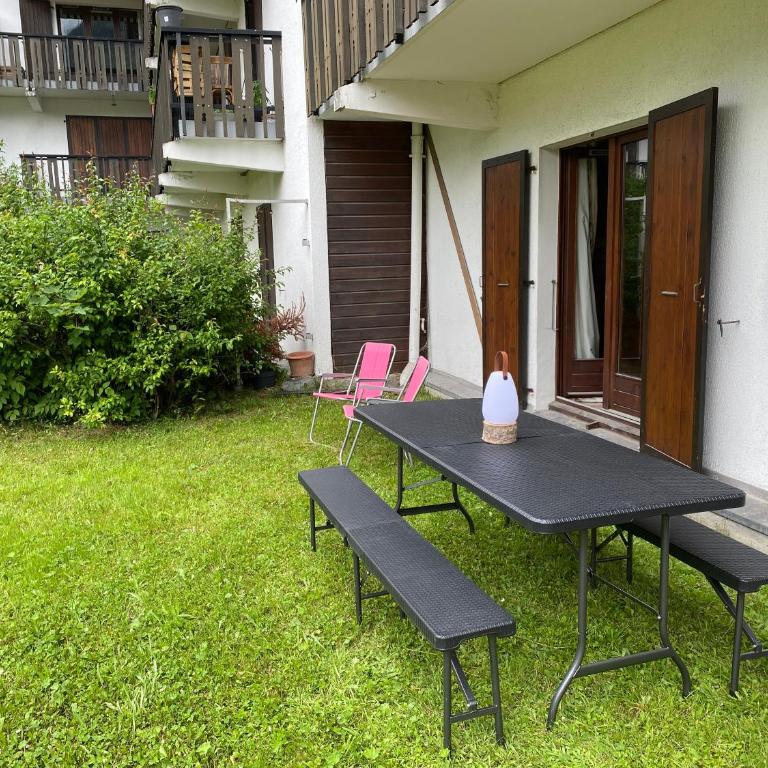 Appartement style chalet avec grande terrasse et parking prive - Apartment mit 1 Schlafzimmer - 22