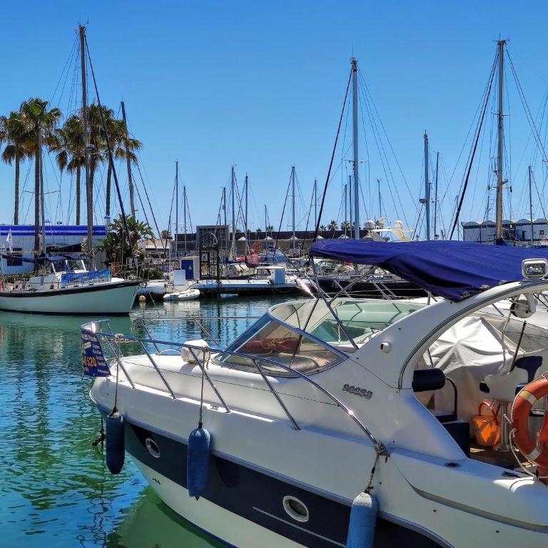 Spacious Beachfront Town House in Estepona with Fully Equipped Kitchen, Pools, Garden, Sea View - Casa de 3 dormitorios - 36