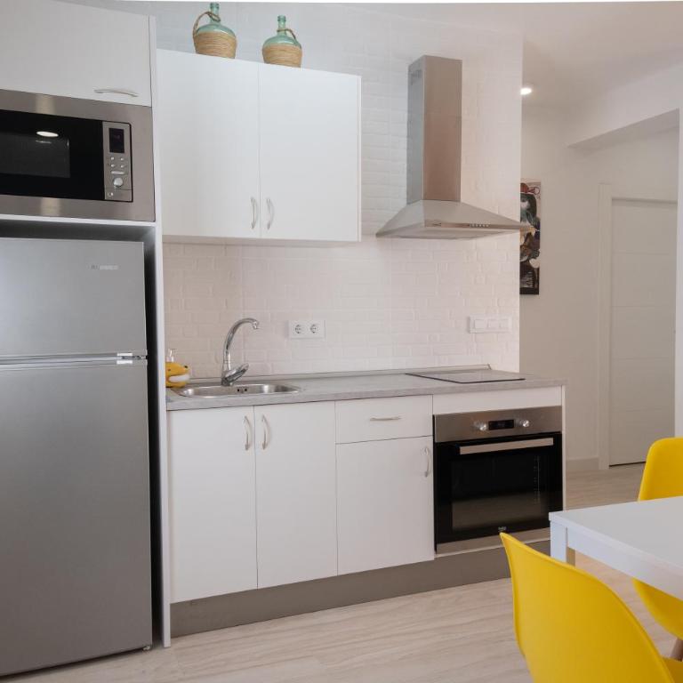 PENTHOUSE CITY CENTER PRIVATE TERRACE Wifi - Two-Bedroom Apartment - 21