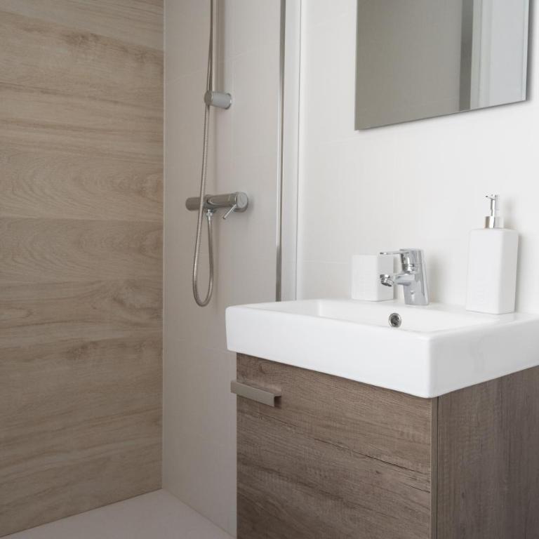 PENTHOUSE CITY CENTER PRIVATE TERRACE Wifi - Two-Bedroom Apartment - 20