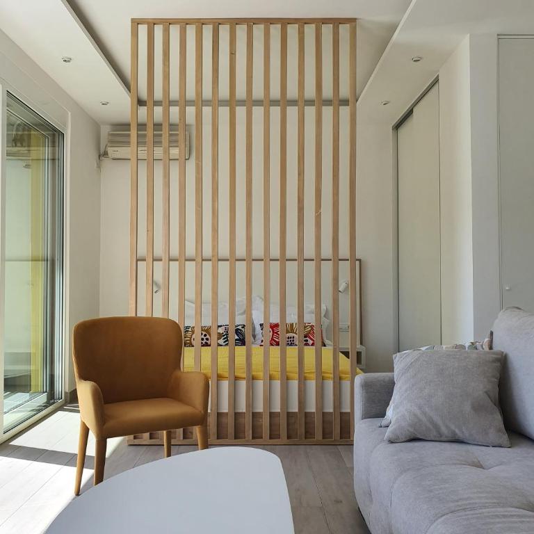 Viola lux apartments - Studio with Balcony - 15