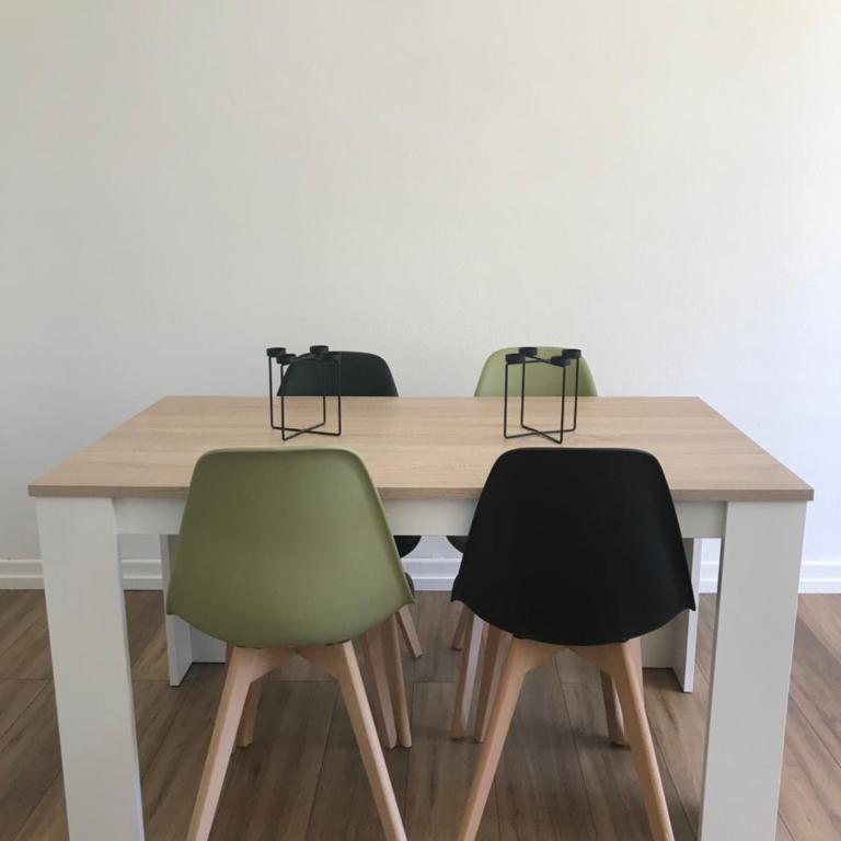 Grand F2 quartier Les Plaines, Boulouris proche mer et port Santa-Lucia - Apartment mit 1 Schlafzimmer - 7