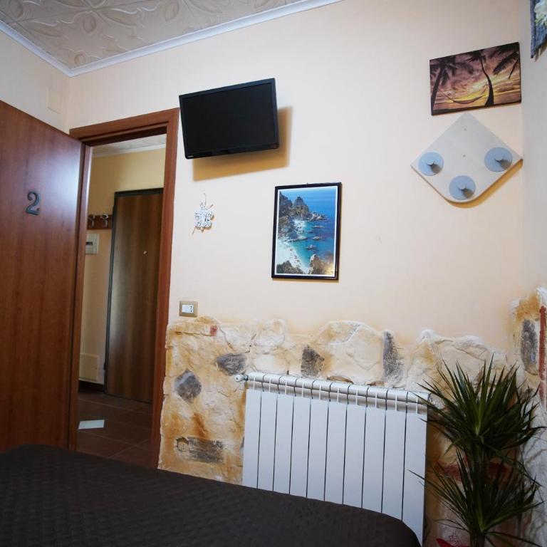 Golden Dreams B&B - Camera Matrimoniale - 8
