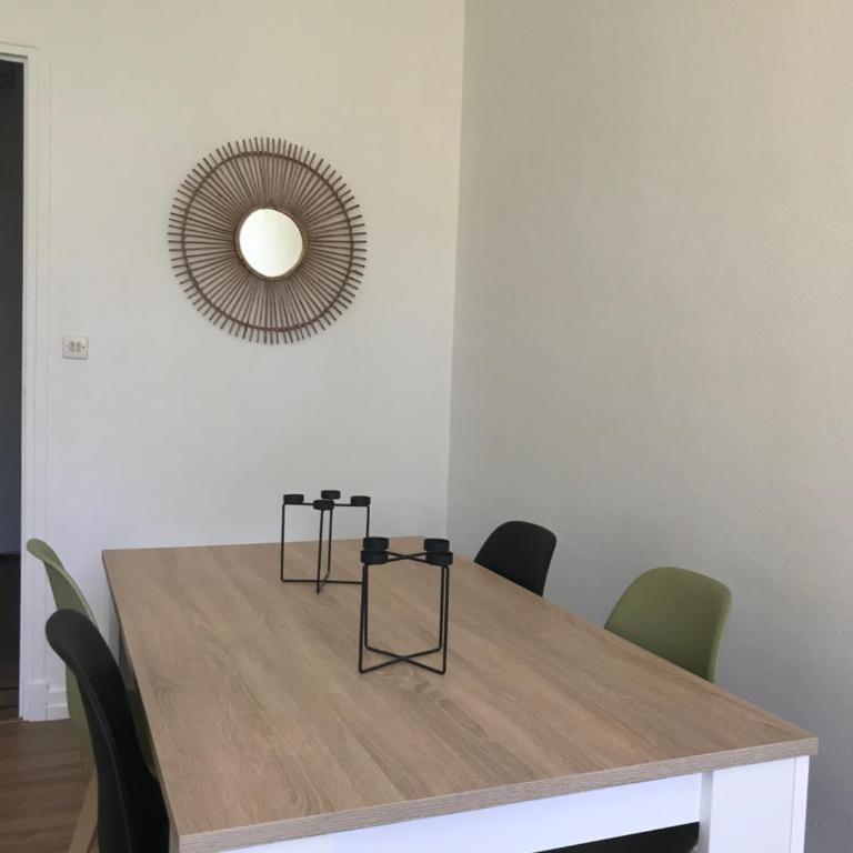Grand F2 quartier Les Plaines, Boulouris proche mer et port Santa-Lucia - Apartment mit 1 Schlafzimmer - 3