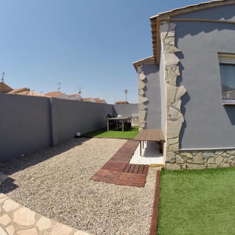 Casa en L Escala con piscina y WIFI free - Casa de 4 dormitorios - 17
