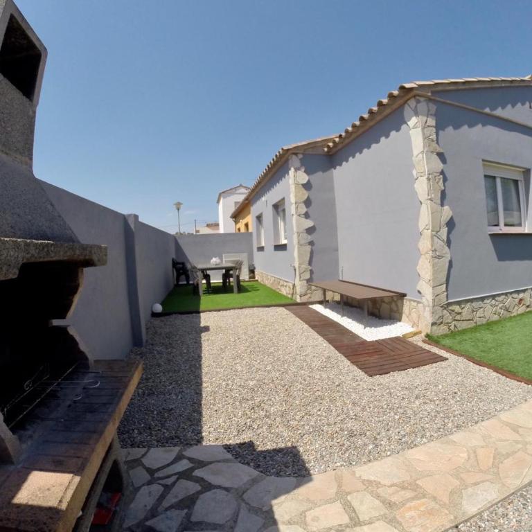 Casa en L Escala con piscina y WIFI free - Casa de 4 dormitorios - 19