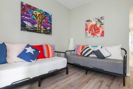 Camp Nou , Fira Barcelona Apartment - Three-Bedroom Apartment - 1