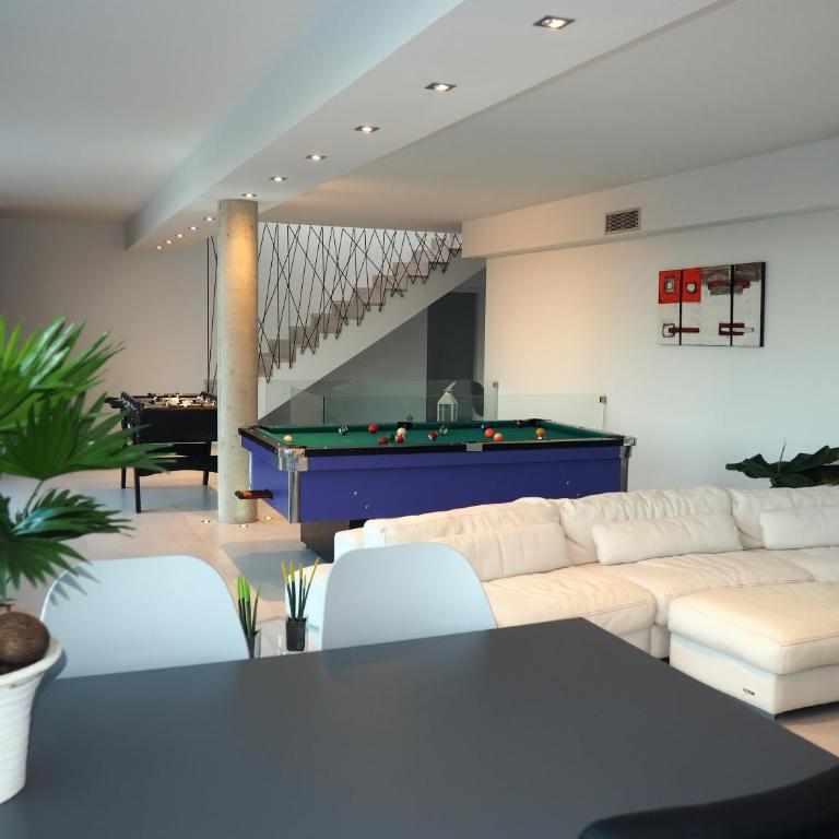 Casa Lou, architect villa with heated pool at Begur, 470m2 - Villa con piscina privada - 41