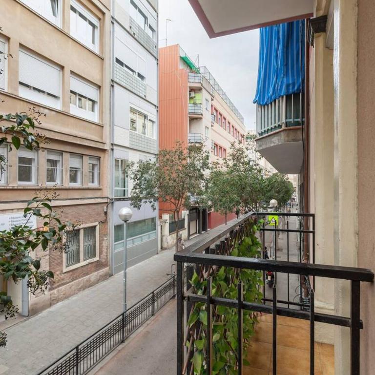 Camp Nou , Fira Barcelona Apartment - Three-Bedroom Apartment - 19