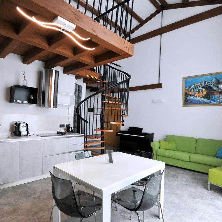 Hotel Marzia Holiday Queen - Suite con Balcone e Vista Mare - 2