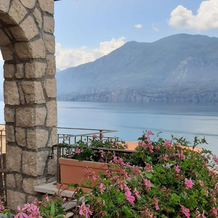 BMP APARTMENT DELUXE 1 JACUZZI RISCALDATA PRIVATA vista Lago di Garda - Appartamento con 3 Camere da Letto - 27