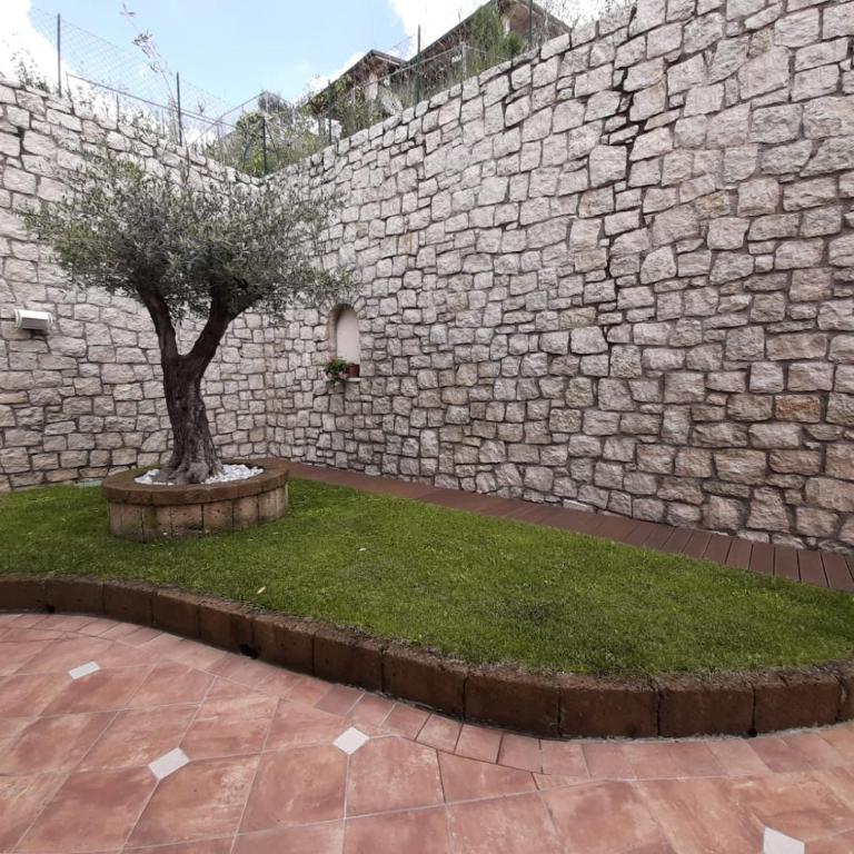 BMP APARTMENT DELUXE 1 JACUZZI RISCALDATA PRIVATA vista Lago di Garda - Appartamento con 3 Camere da Letto - 37
