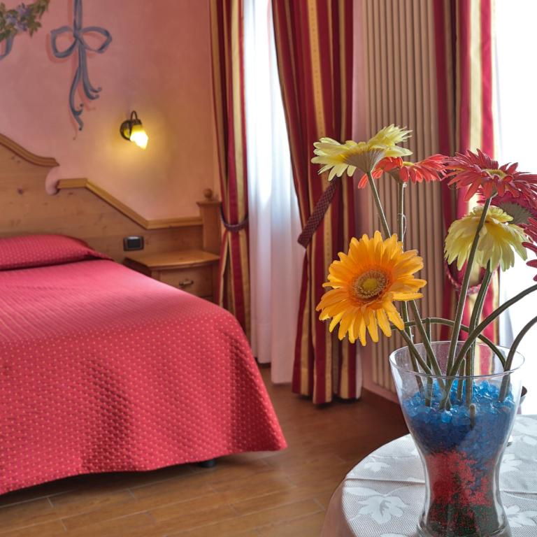 Hotel Fai - Deluxe Double or Twin Room - 2