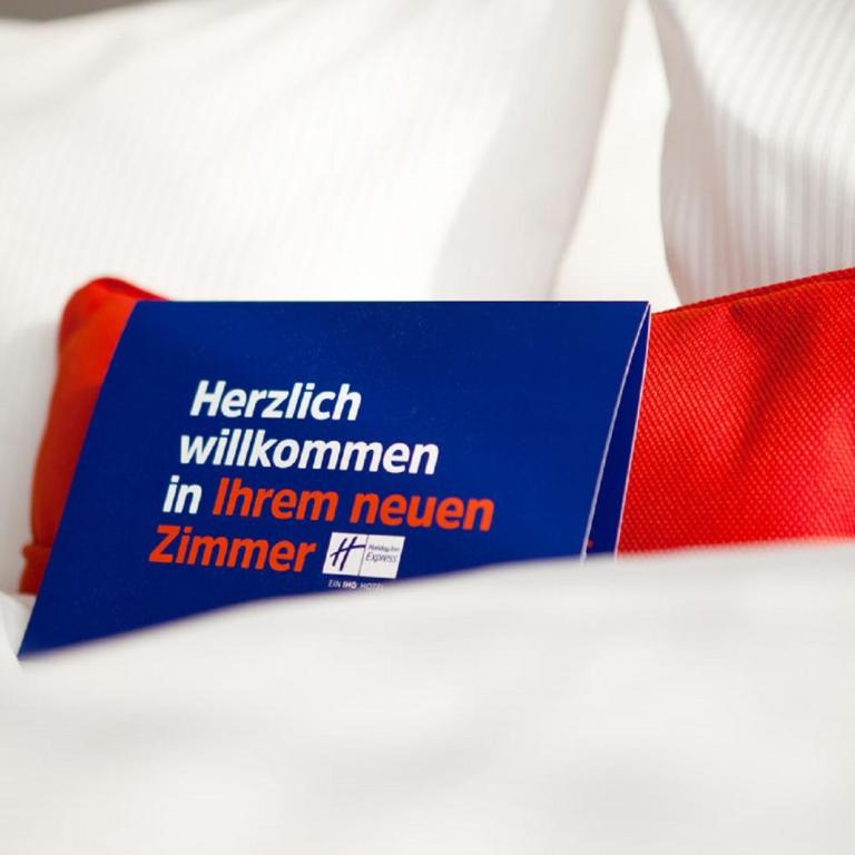 Holiday Inn Express Munich - Olympiapark by IHG - Standard Zimmer mit Queensize-Bett - 3