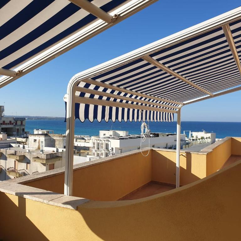 Attico In Riva al Mare - Appartamento con Vista Mare - 11