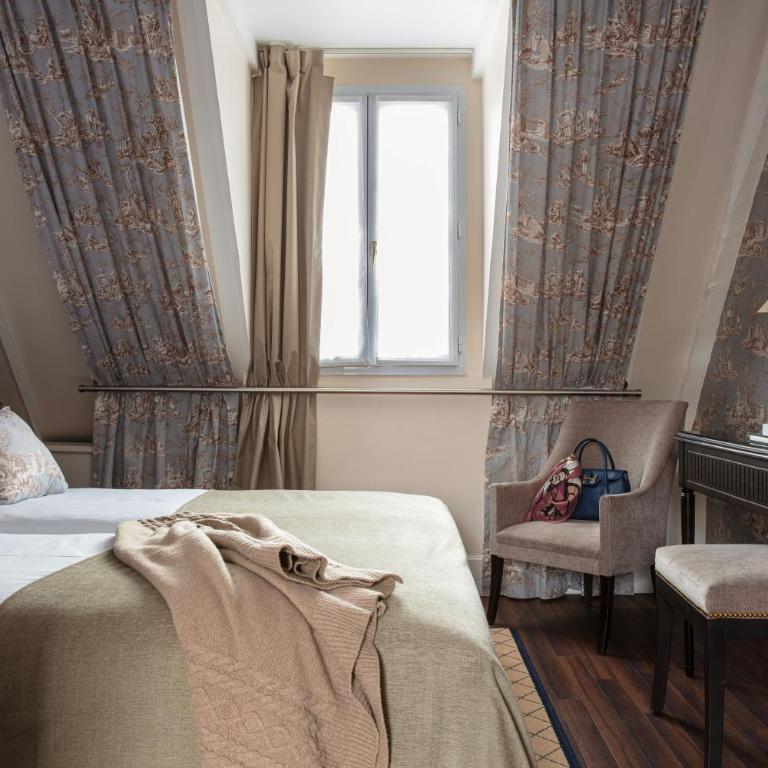 Hôtel Serotel Lutèce - Chambre Quadruple - 1