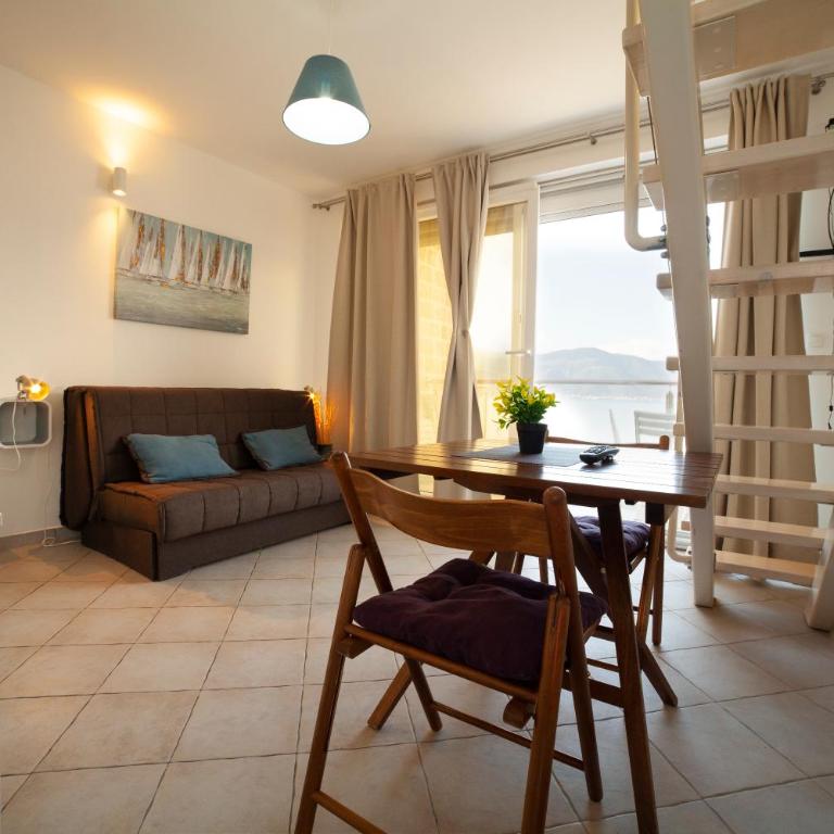 Leut Apartments - Dupleks Apartman - 12
