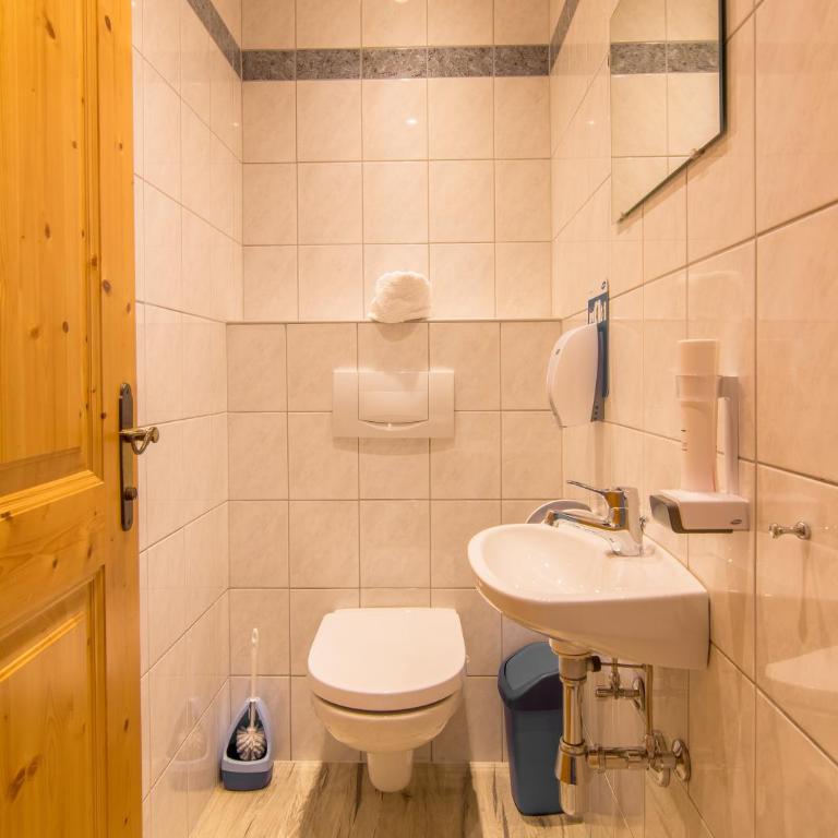 Haus Elisabeth - Doppelzimmer mit Balkon - 6