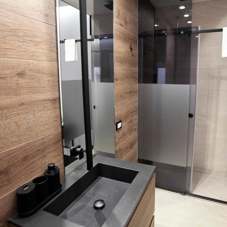 Suites Central Station - Double Room with Balcony - 15