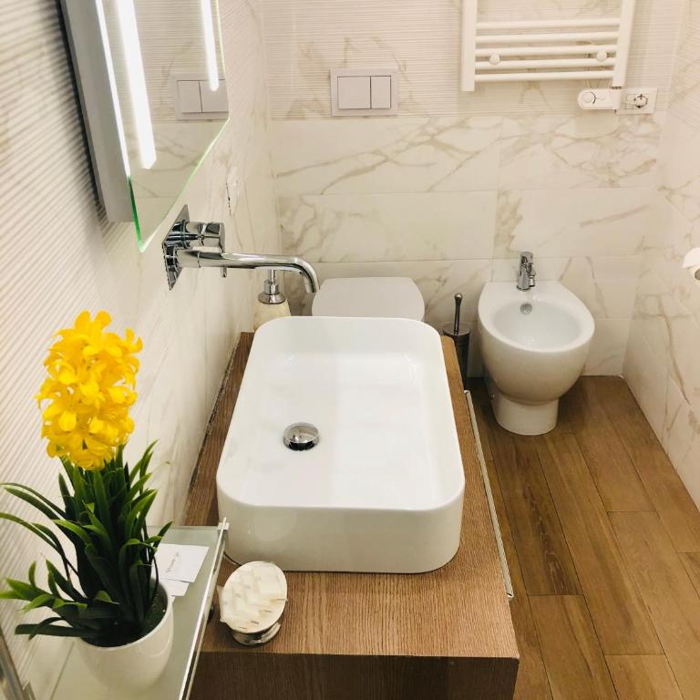 KAMBAL LUXURY SUITES - Camera Matrimoniale con Bagno Privato - 4