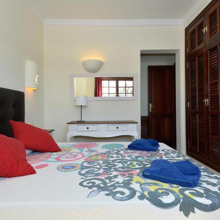Private Villa with pool Faro Park - Two-Bedroom Villa - 2
