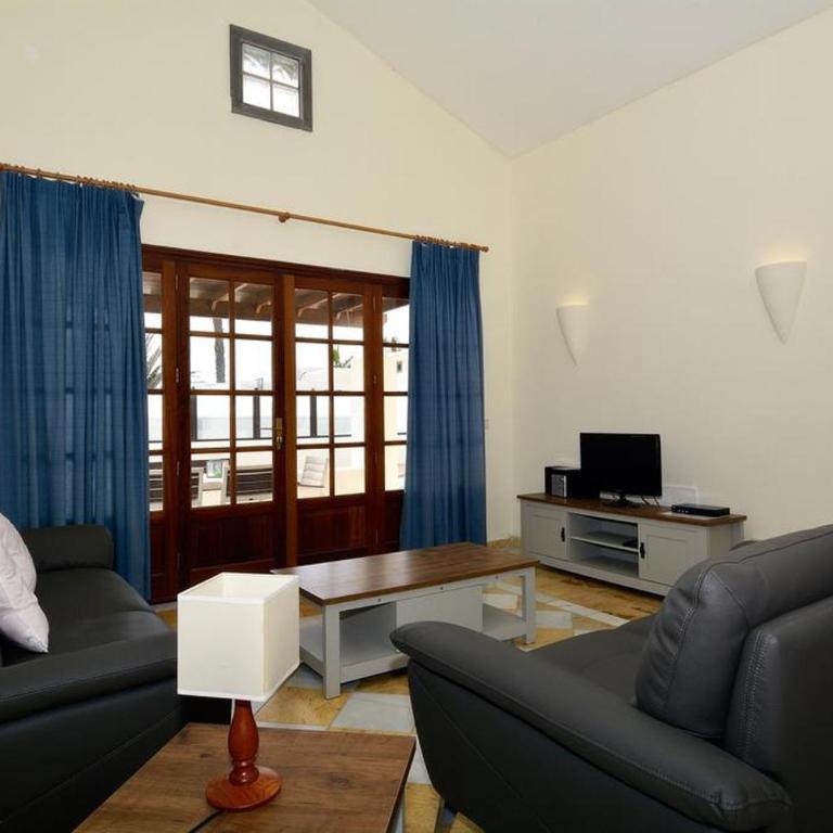 Private Villa with pool Faro Park - Two-Bedroom Villa - 6