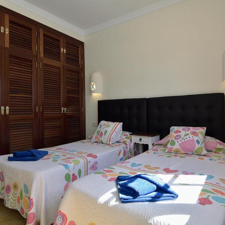 Private Villa with pool Faro Park - Two-Bedroom Villa - 9
