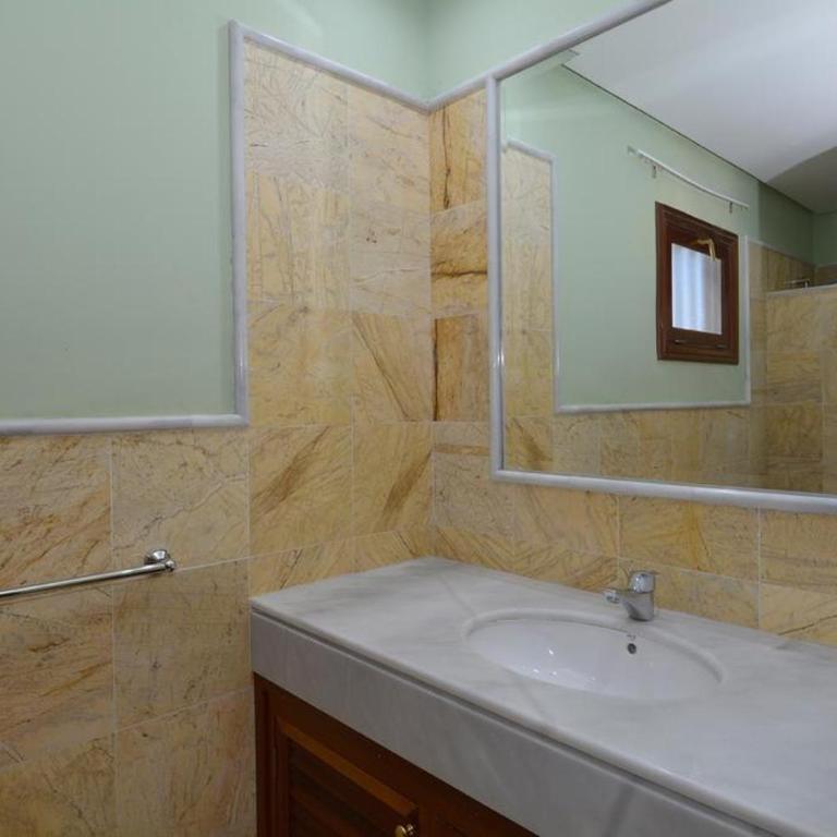Private Villa with pool Faro Park - Two-Bedroom Villa - 13