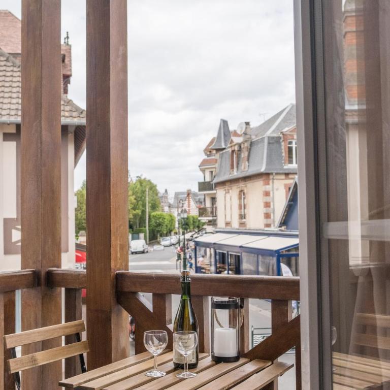 Cabourg Cosy chic Cabourg hyper-centre 4 pers, 2 bedrooms , 2 sdb, terrasse, wifi - Appartement 2 Chambres - 9