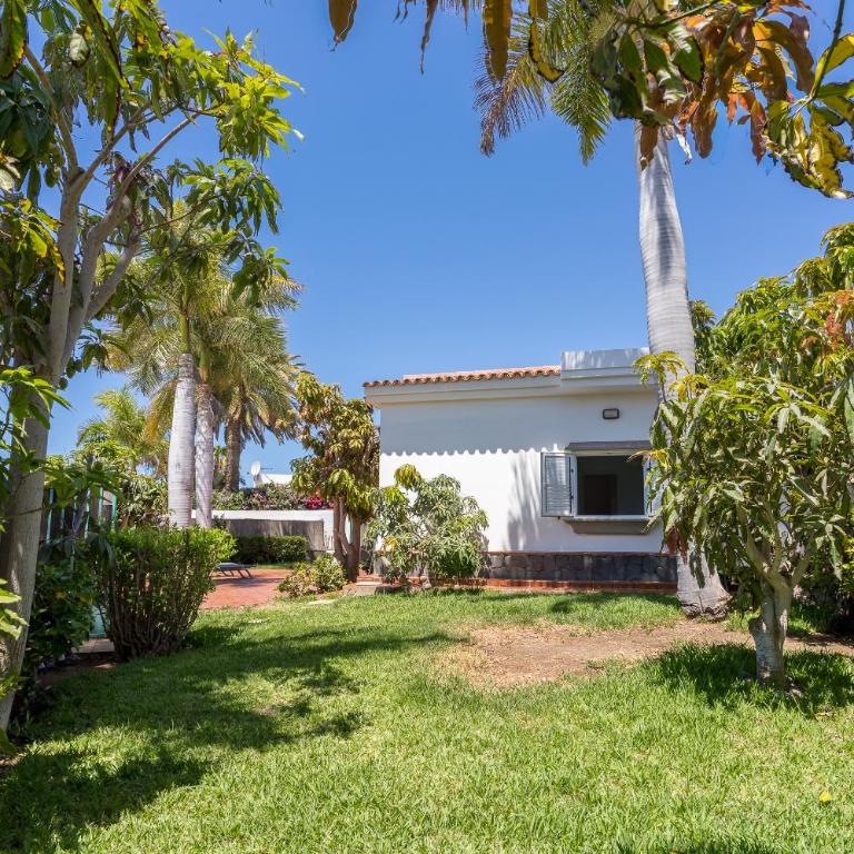Golf Paradise with private garden and barbecue in Maspalomas - Two-Bedroom Chalet - 2