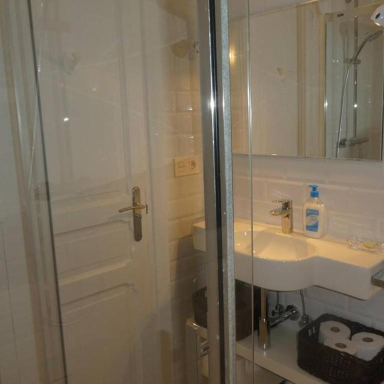 piso encantador en el centro - Apartamento de 2 dormitorios - 21