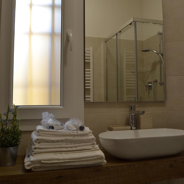 Palazzo Liberty BnB - Camera Doppia con Letti Singoli con Balcone - 3