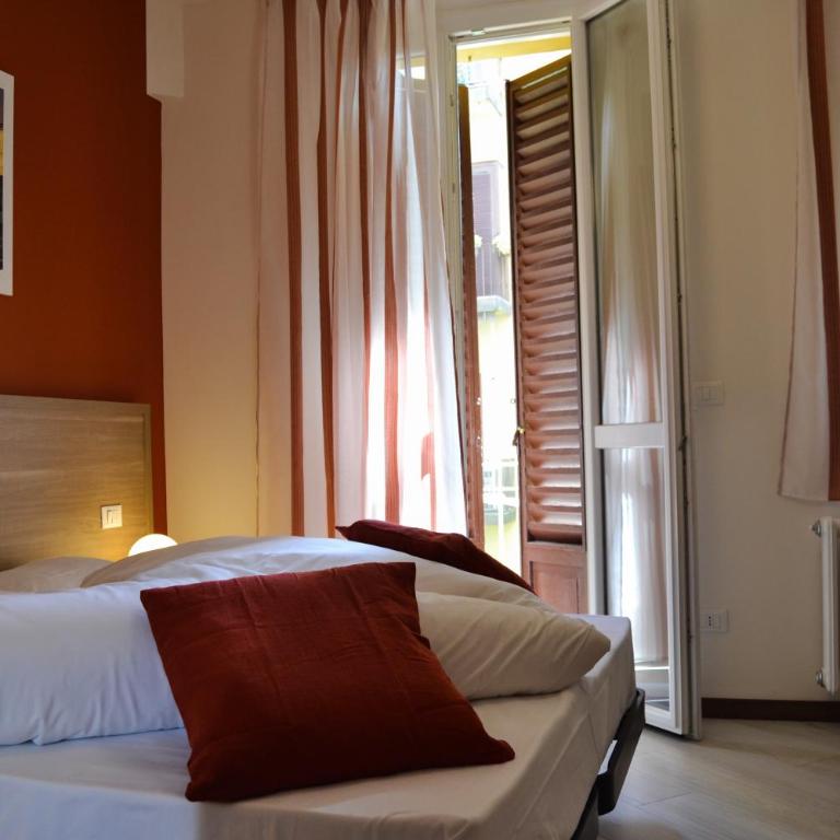 Palazzo Liberty BnB - Camera Doppia con Letti Singoli con Balcone - 7