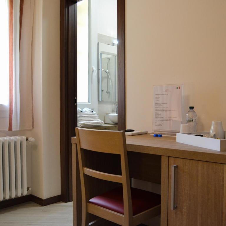 Palazzo Liberty BnB - Camera Doppia con Letti Singoli con Balcone - 11