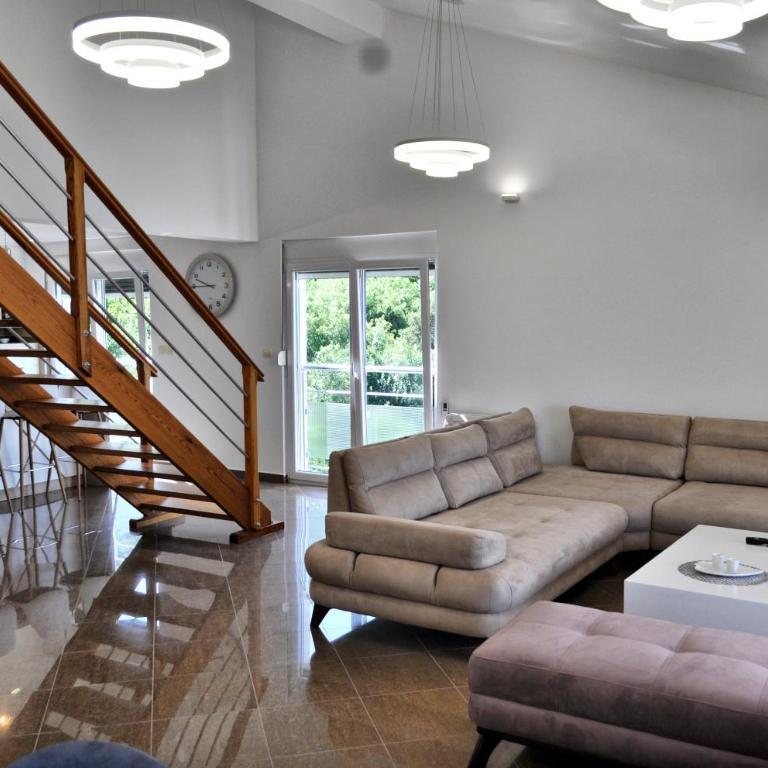 Lux Pržno View Penthouse - Three-Bedroom Apartment - 7